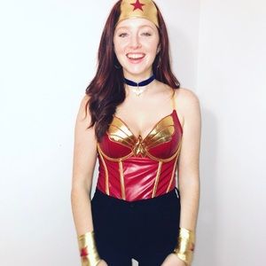 Wonder Woman costume 👊🏼❣️